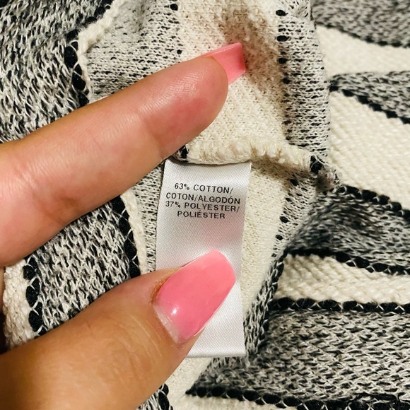 Ann Tafylor LOFT Half-sleeved Sweater - Picture 6 of 7